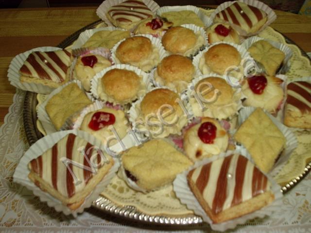 Assortiments de gâteaux